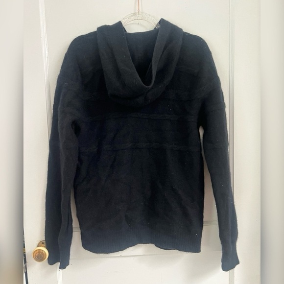 Joe’s Lambswool Cashmere Wool Black Zip Up
Sweater Size L $238 - Picture 3 of 3